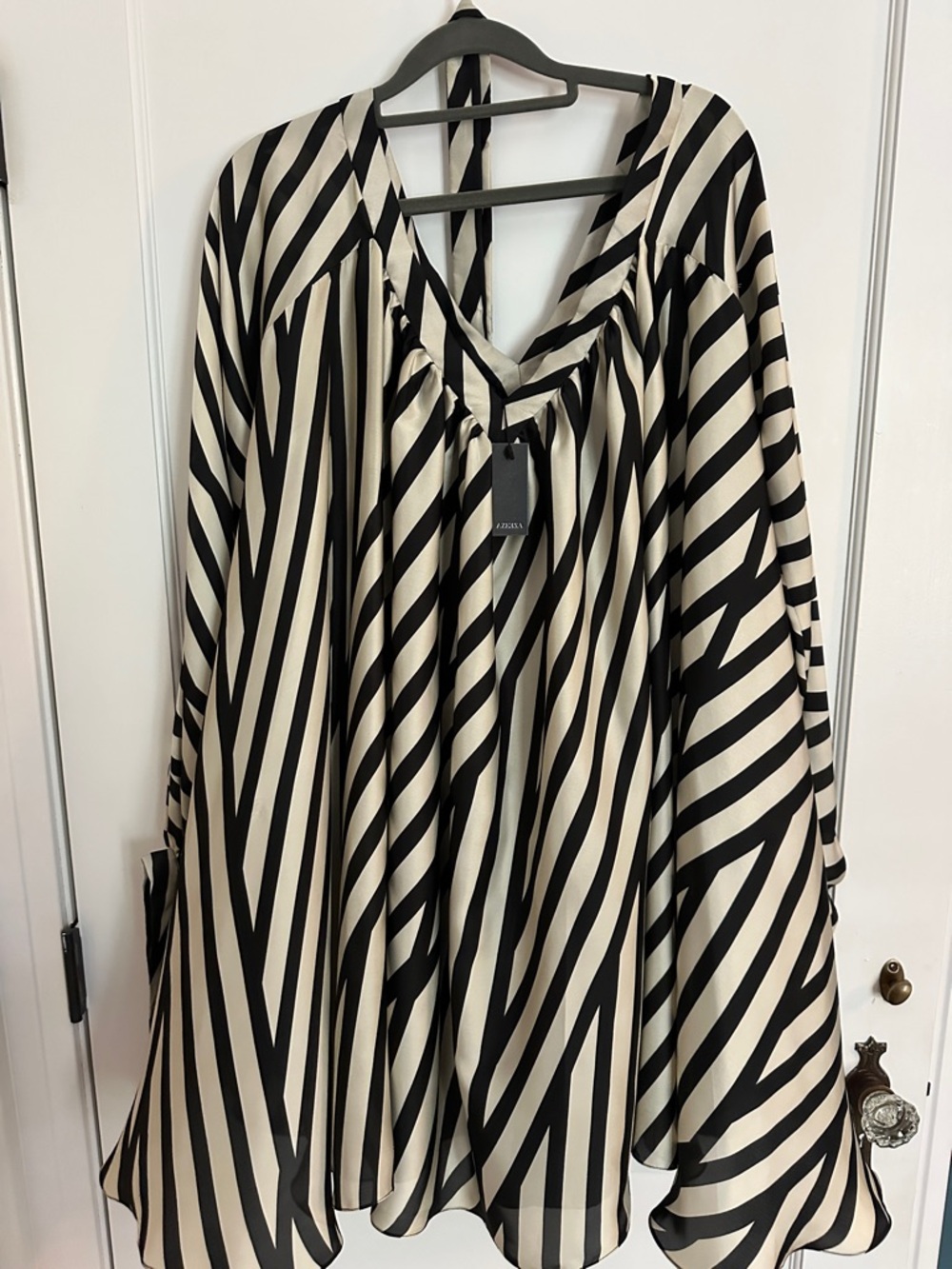 Flowy V-Neck Mini Dress in Black and Cream
